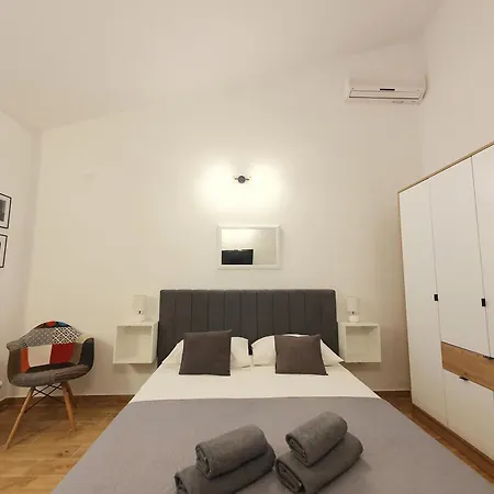 Apartments Dejana Štinjan Esterno foto