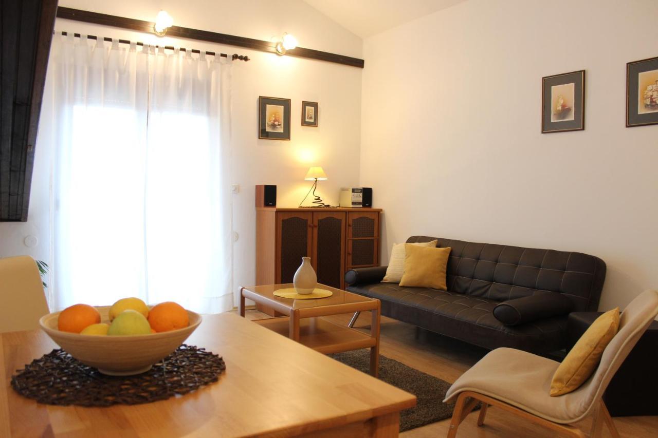 Apartment Dejana Stinjan